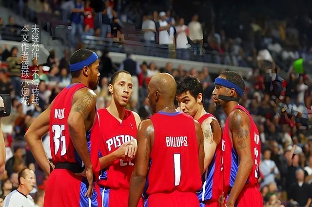 老詹直言东契奇定位明确，湖人仍存隐忧！雷迪克表达不满，斯玛特失误成隐患